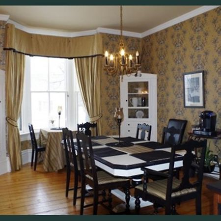 Quartermain House Bed & Breakfast Fredericton Ngoại thất bức ảnh
