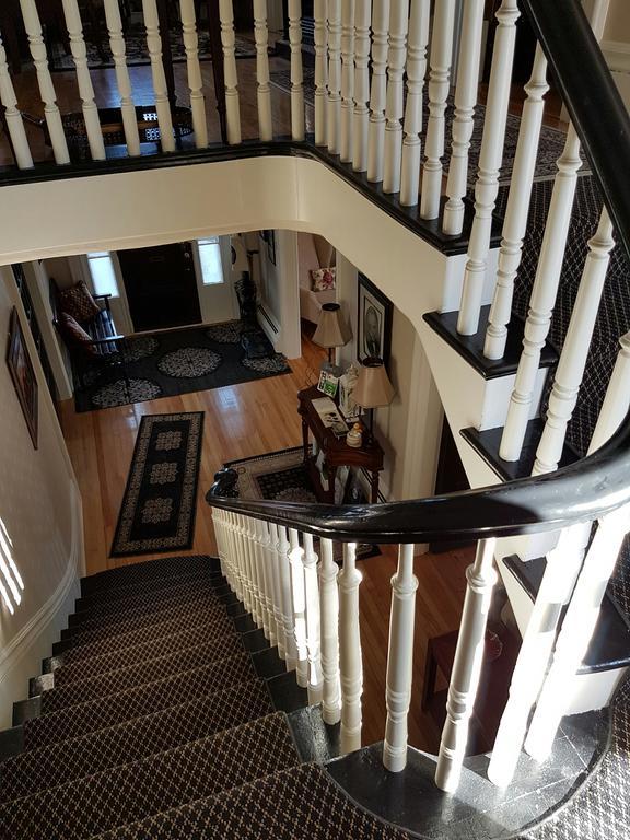 Quartermain House Bed & Breakfast Fredericton Ngoại thất bức ảnh